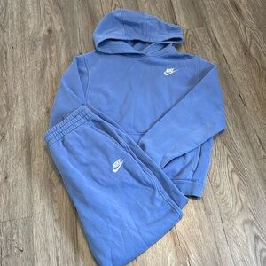 Nike sweatshirt and sweatpants outfit periwinkle